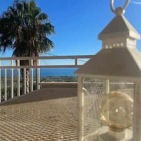 Grazia - Manfredi Homes & * Monte Sant'Angelo
